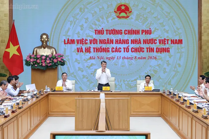 /storage/photos/2023/09/07/11/thu-tuong-lam-viec-voi-ngan-hang-nha-nuoc-va-cac-to-chuc-tin-dung.webp