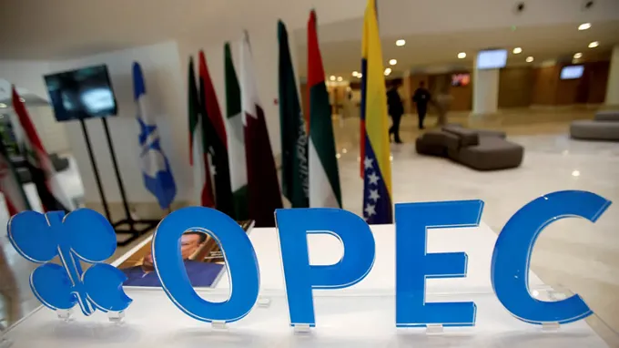 /storage/photos/2023/09/07/43/gia-xang-dau-se-thay-doi-ra-sao-neu-opec-tan-ra.webp